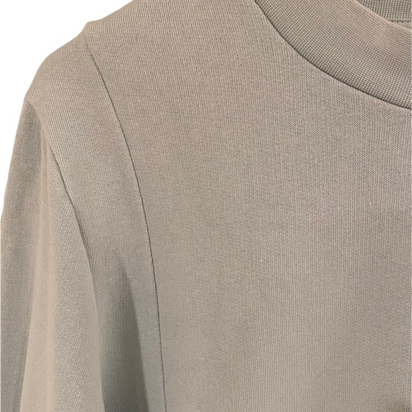 H&M Crew Neck Shirt. Size S. **Never worn, Like New** - Picture 3 of 5